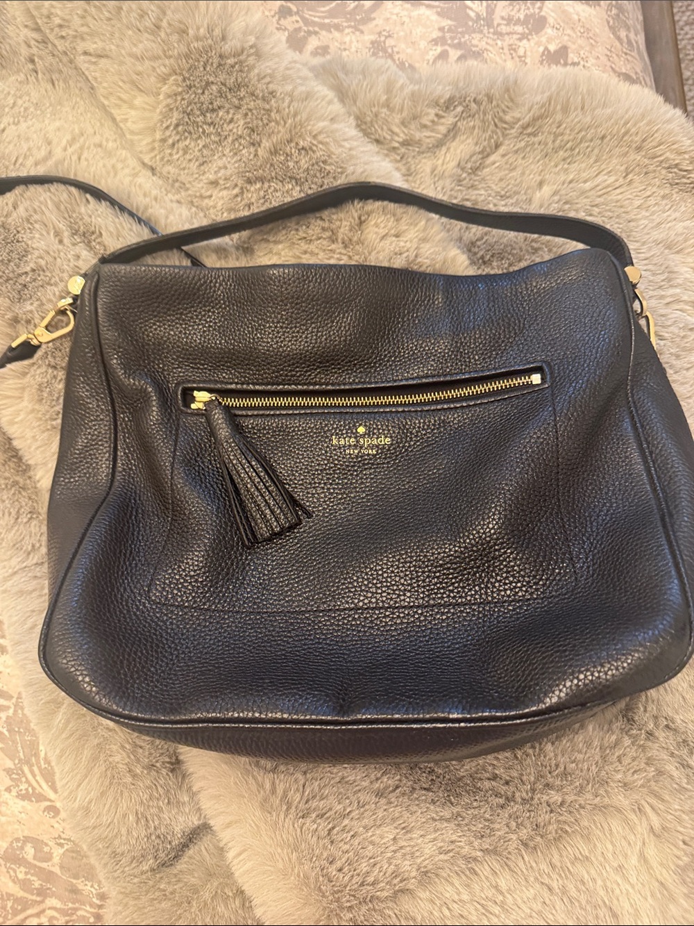 Kate Spade Chester Street Michaela Leather Hobo..PRISTINE CONDITION - Picture 2 of 10